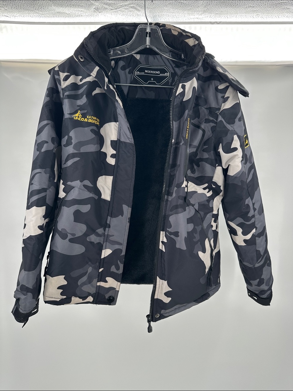 Moerdeng Black and Gray Camo Winter Jacket with Hood